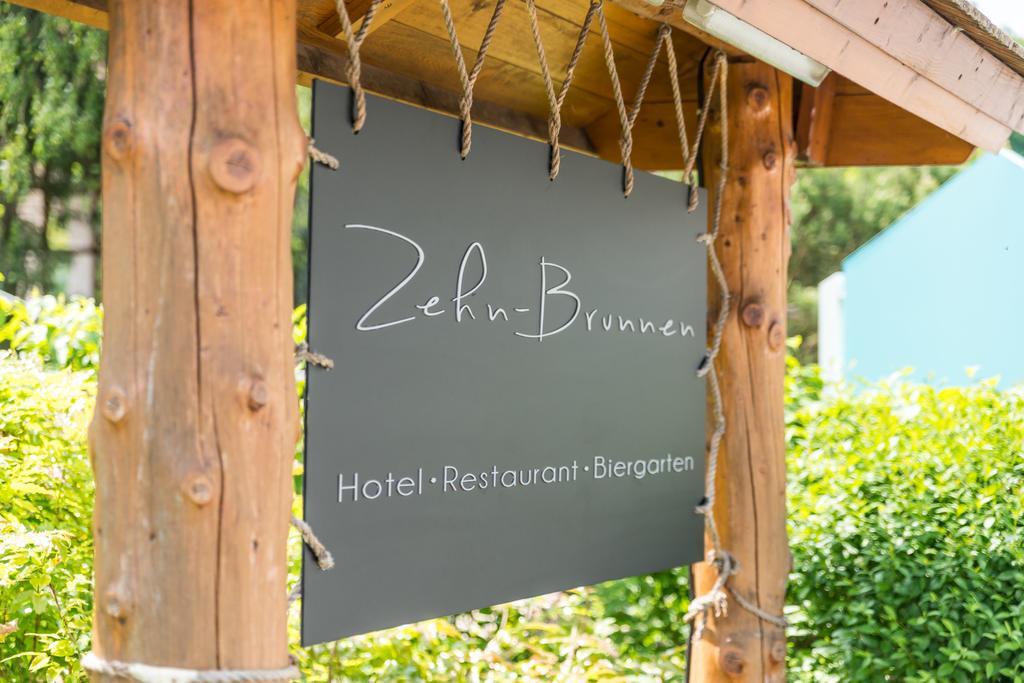 Hotel Restaurant Zehn-Brunnen Renningen Exterior foto